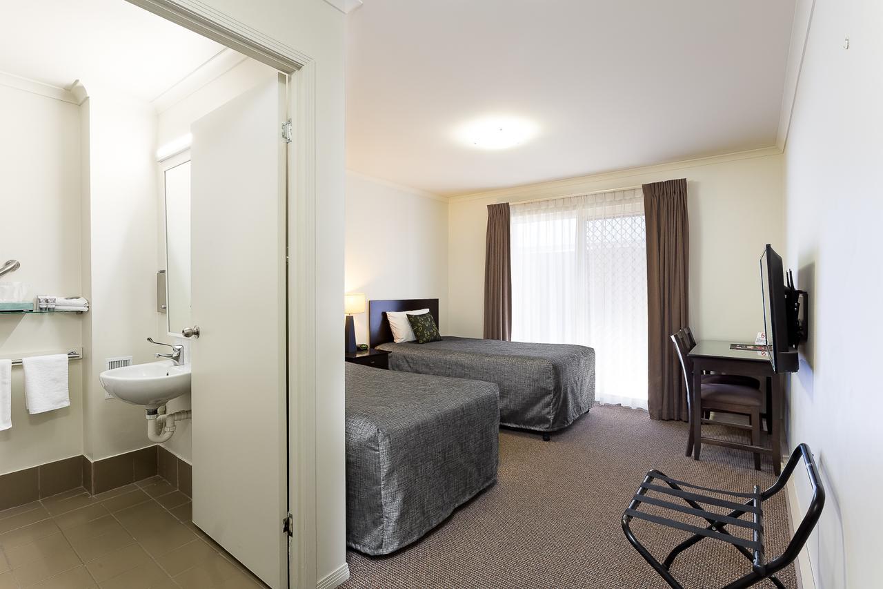 Redcliffe Motor Inn Exteriér fotografie